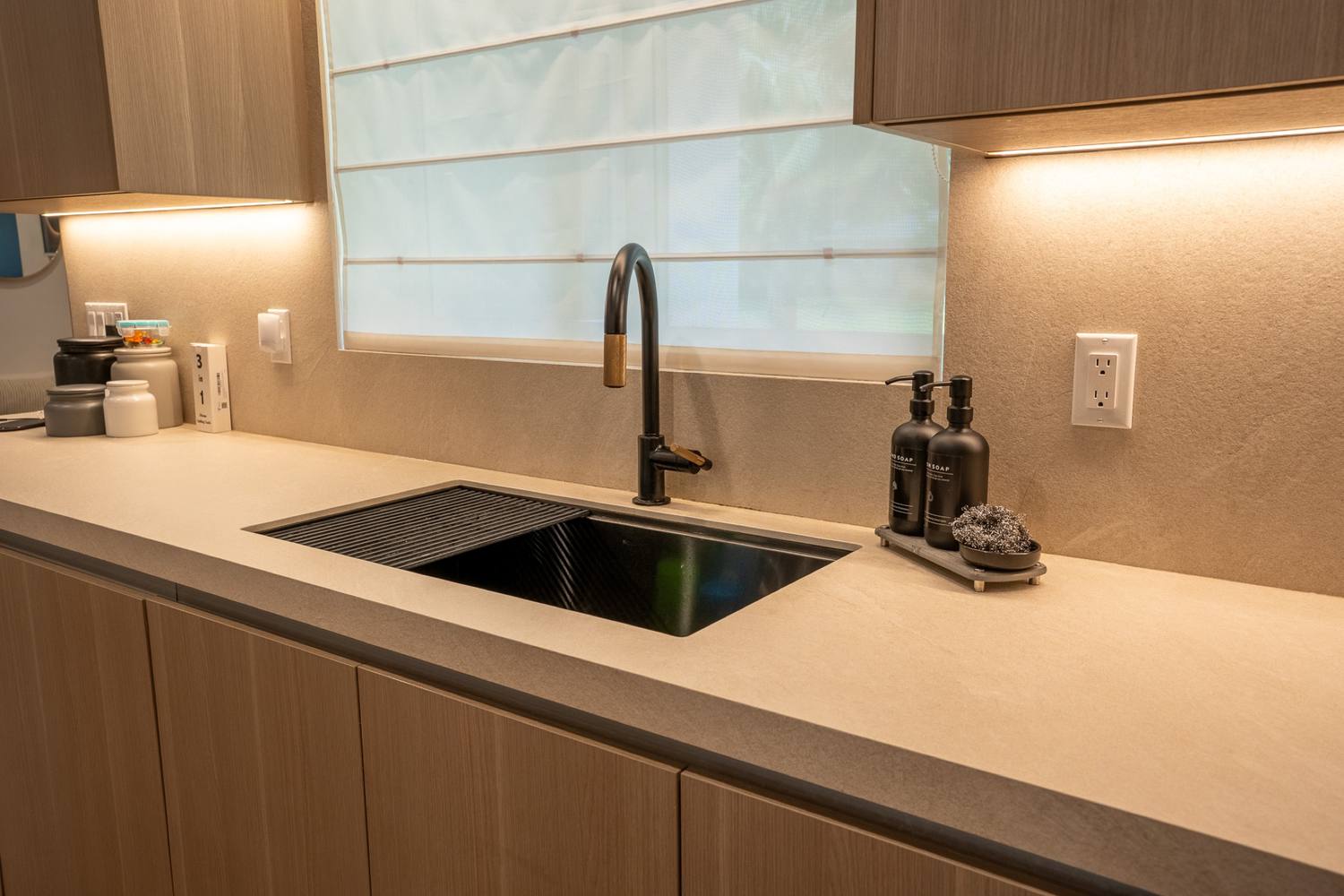 Kitchen backsplash and sink wall in the evening light